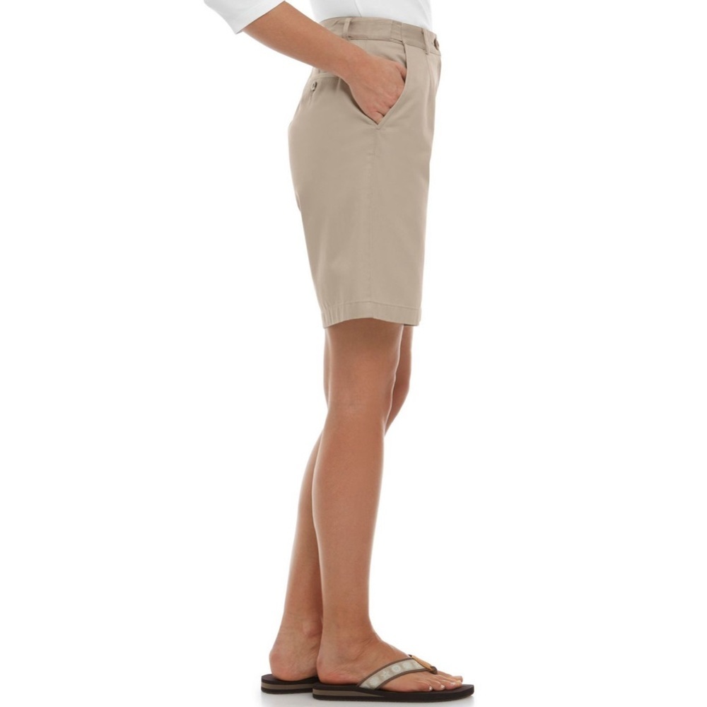 L.L. Bean Wrinkle-Free Bayside Shorts, Ultra High-Rise Hidden Comfort Waist 9" - Picture 4 of 13